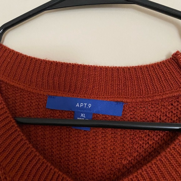 APT 9 ORANGE CROP SWEATER - Picture 2 of 2